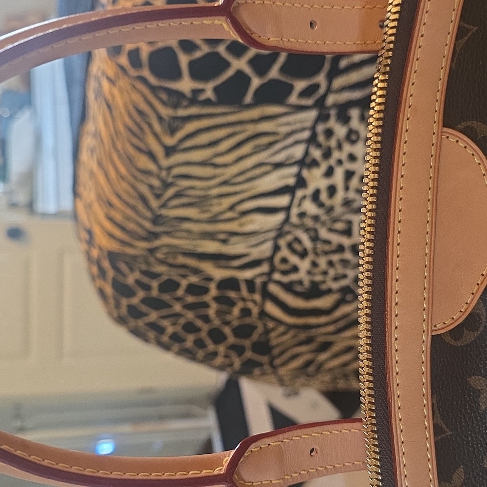 Excellent Preowned Condition Louis Vuitton TROVOLI Brown and Tan Shoulder Bag - Picture 12 of 17